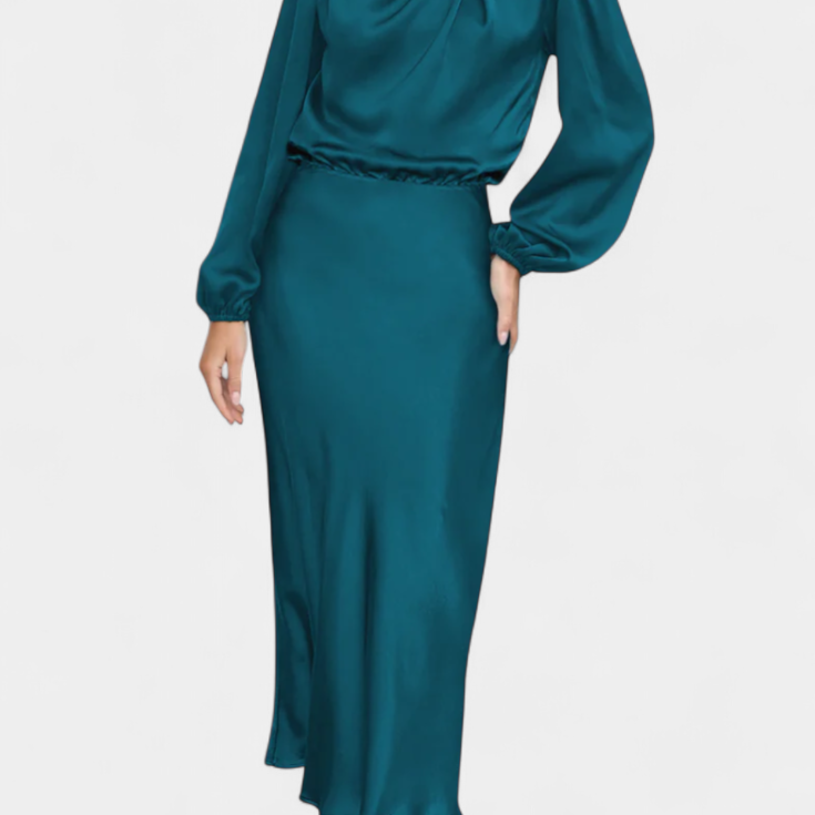 Cecila Vestido Maxi con Cuello Alto y Detalle Floral