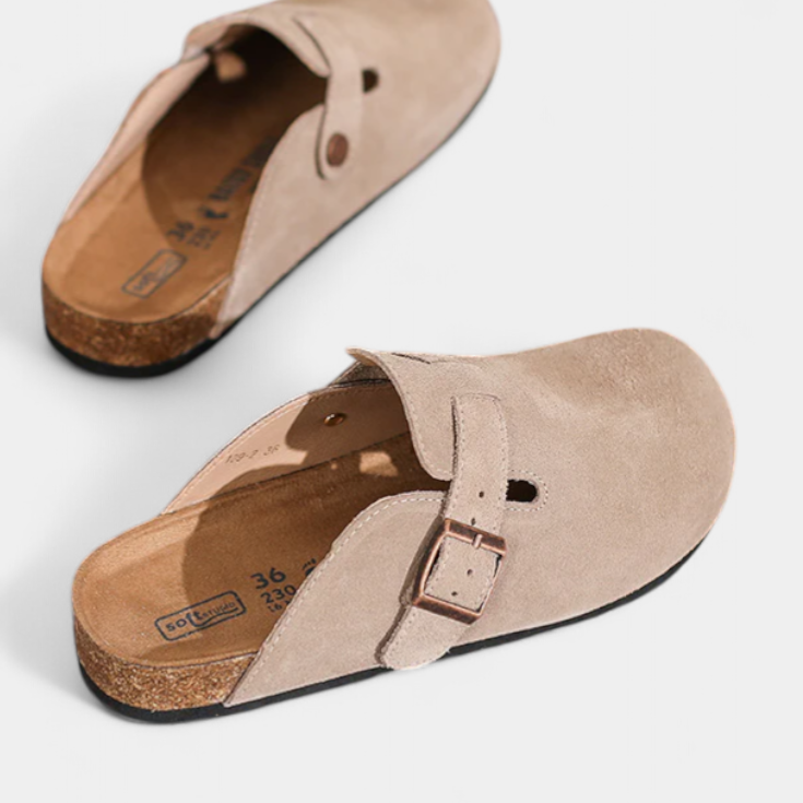 Aubree Zuecos Unisex de Gamuza con Hebilla Ajustable